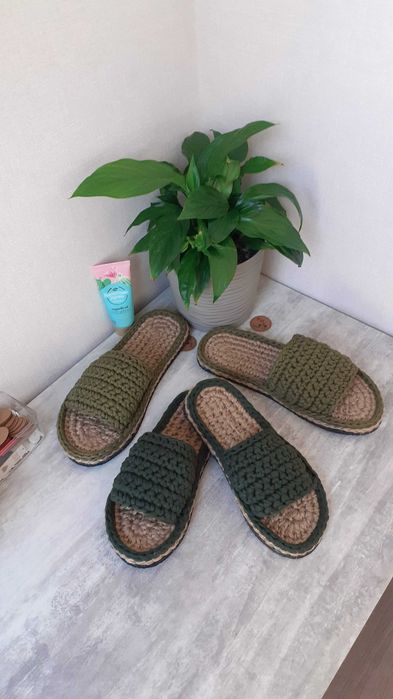 Вязані тапочки з джуту та трикотажу на ЕВА підошві в наявності.