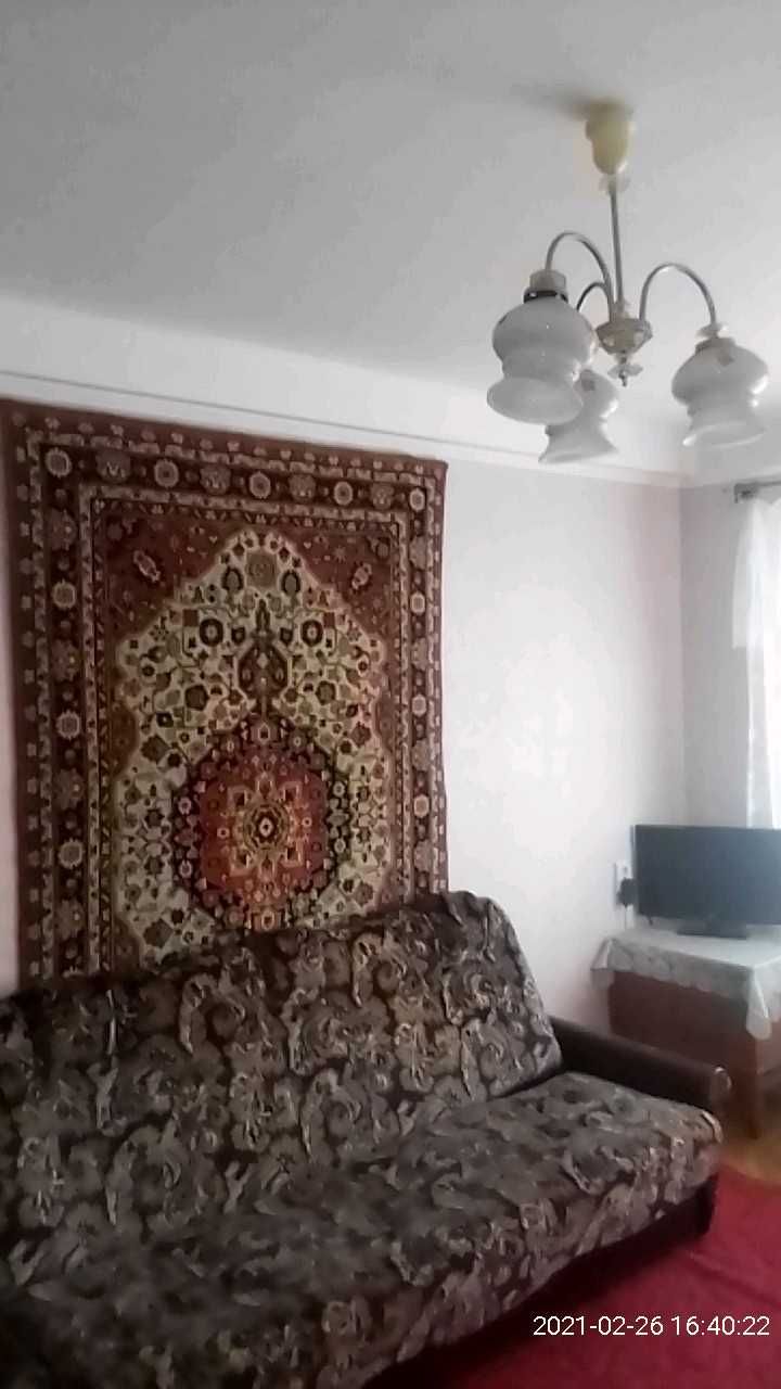 Здам 2-х кімнатну квартиру в центрі Канева.