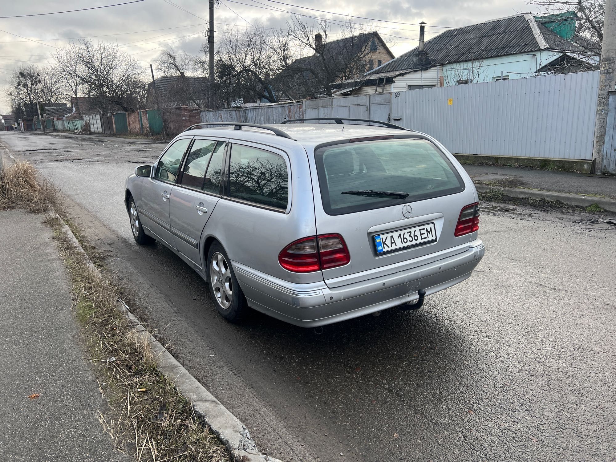 Mercedes E220 CDI 2.2 дизель автомат универсал 2002