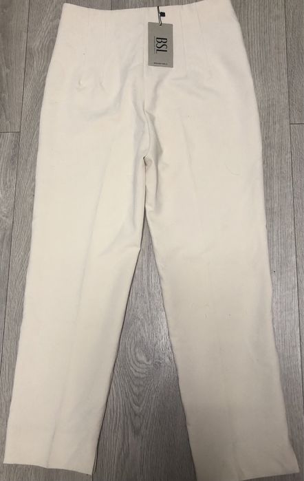 Кдасичні штани бежеві