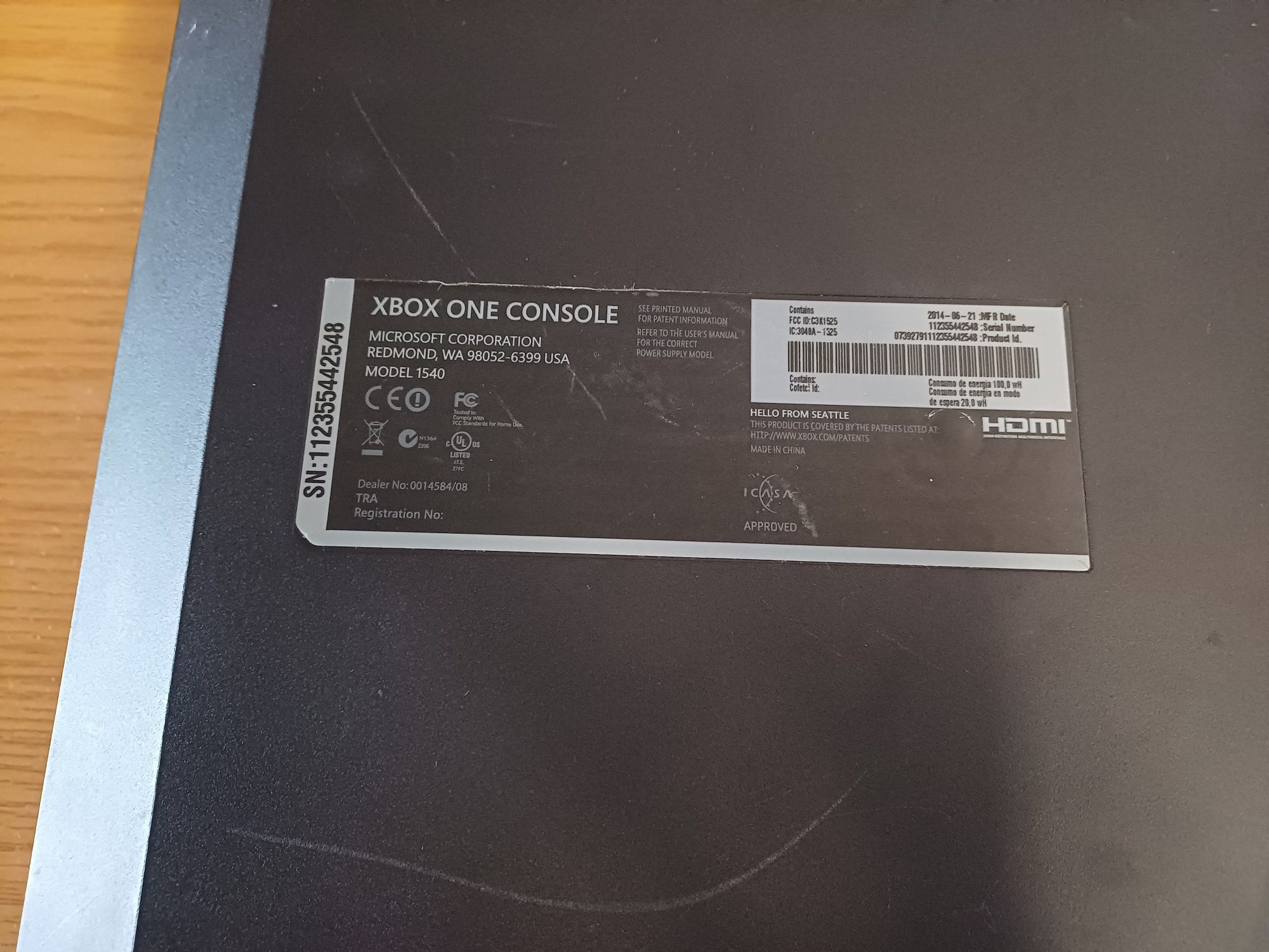 Продам приставку xbox one  console