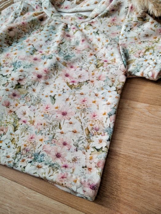 Bluzka dziewczęca w kwiatki