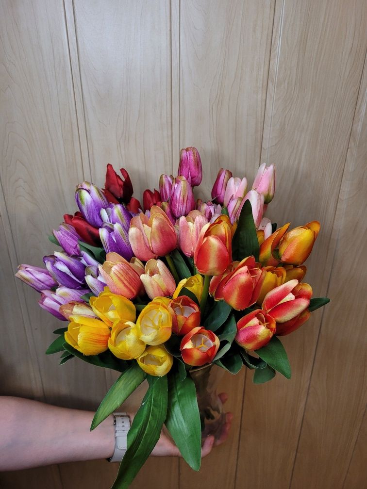 Tulipany Bukiet tulipanów Kwiaty sztuczne Wiosenne kwiaty do wazonu
