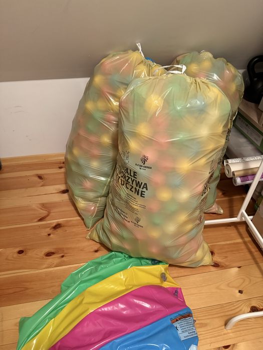 Basen z kulkami / kulki + basen