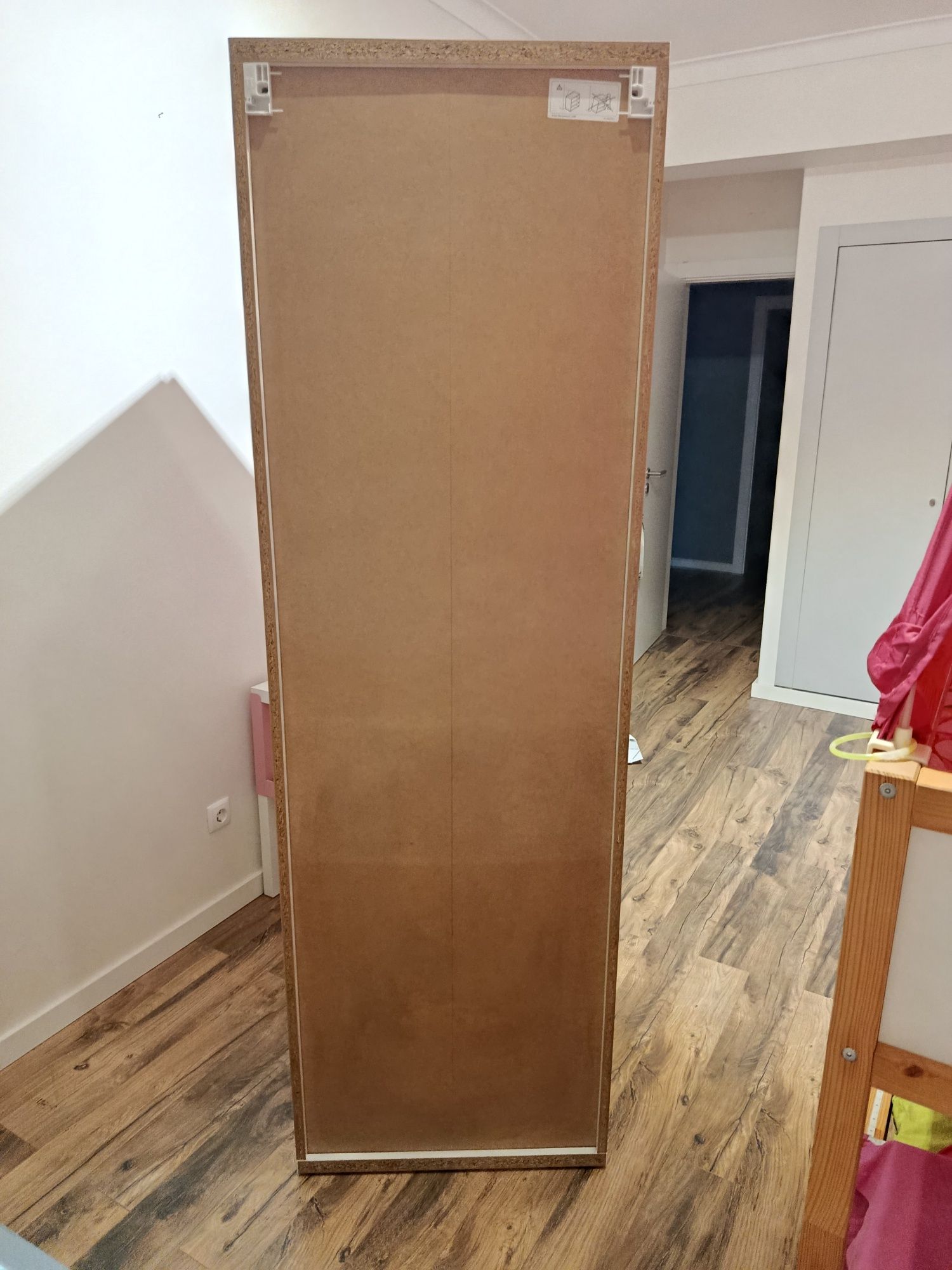 Roupeiro ikea smastad/ platsa