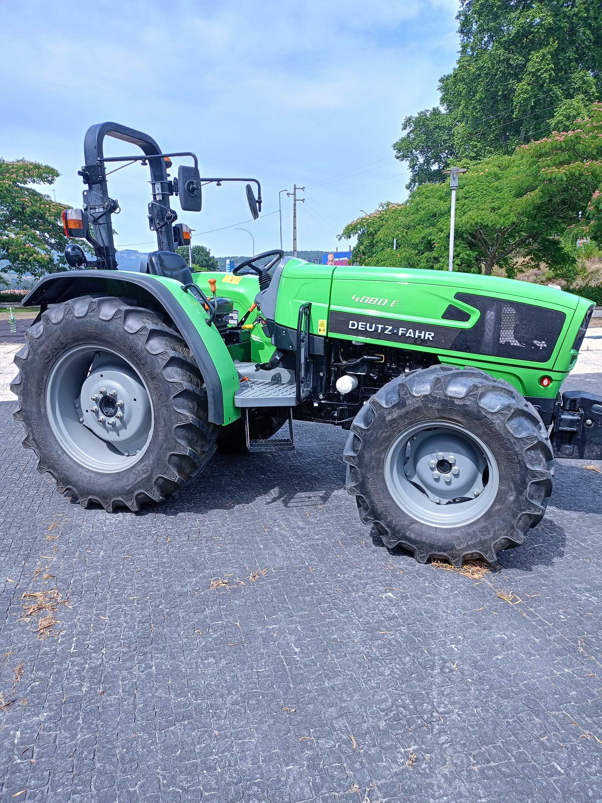 Trator Deutz 80cv semi-novo