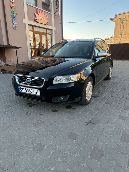 Продам машину Volvo v50 (2007)