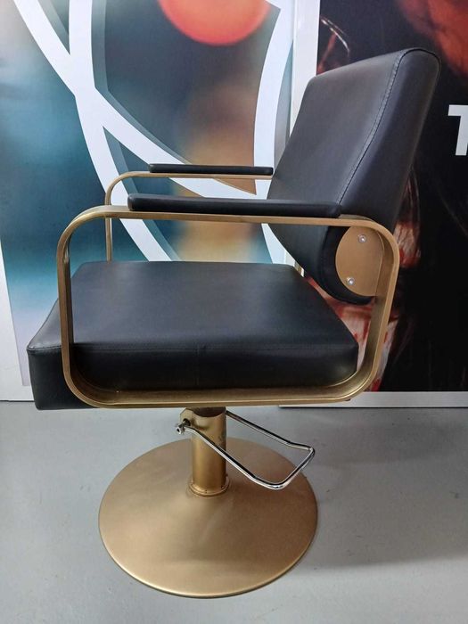 Cadeira Hidráulica Dourada