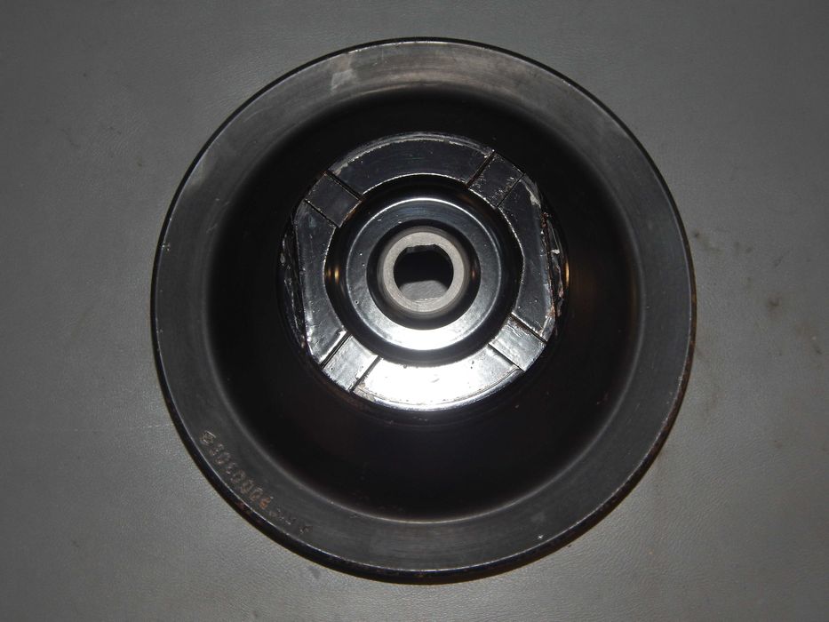 koło pasowe pompy wody mercedes mb 100 mb100, 207