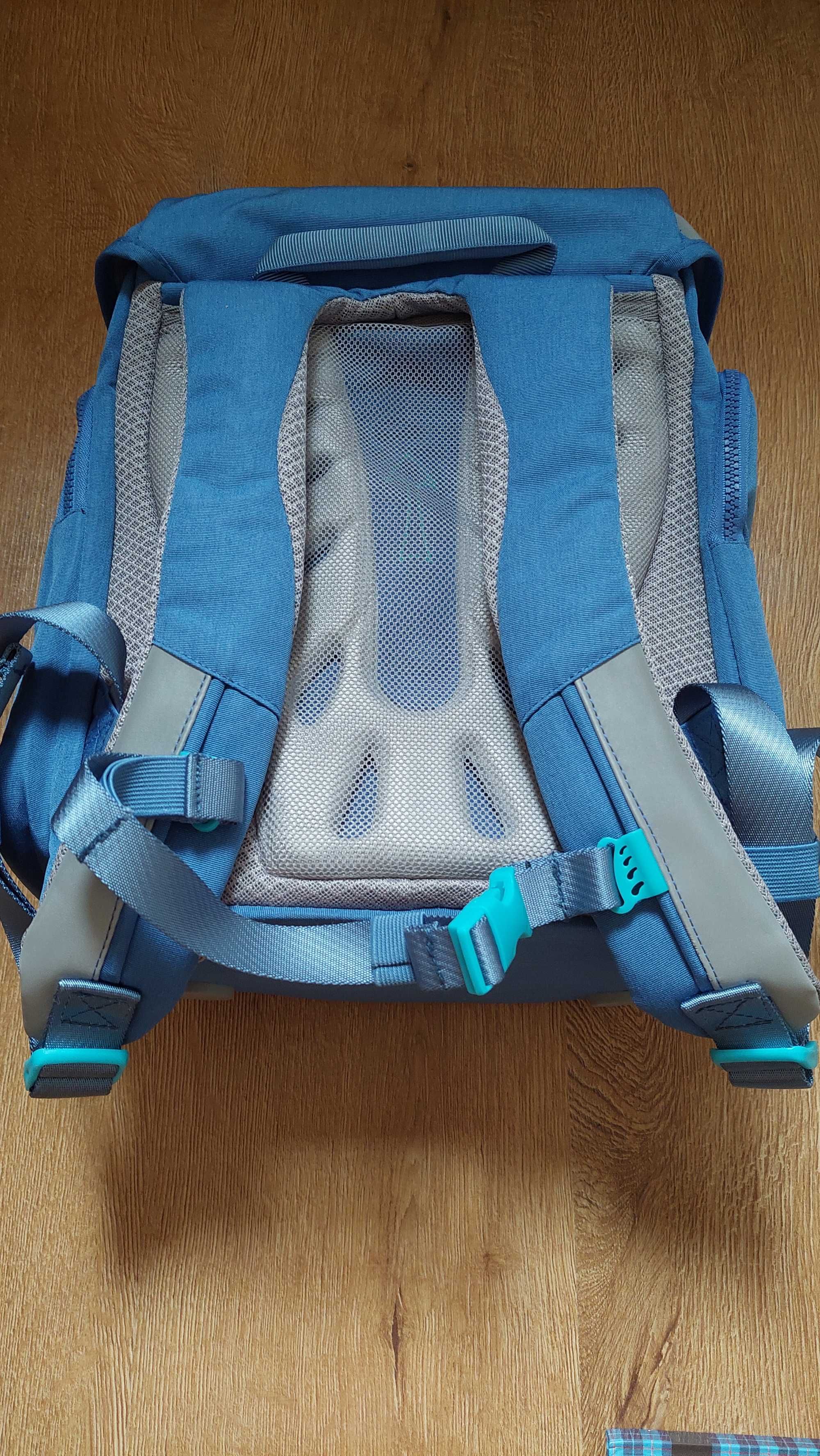 Продам школьный ортопедический рюкзак для детей с 1 по 4 клас
