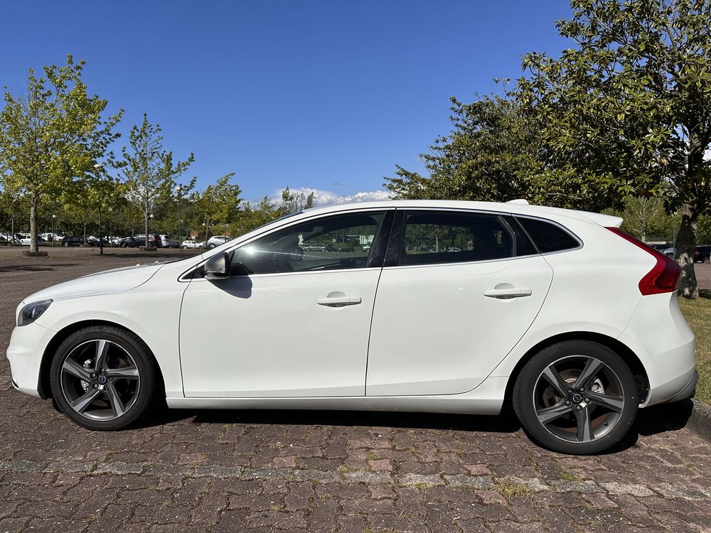 Volvo V40 R-Design