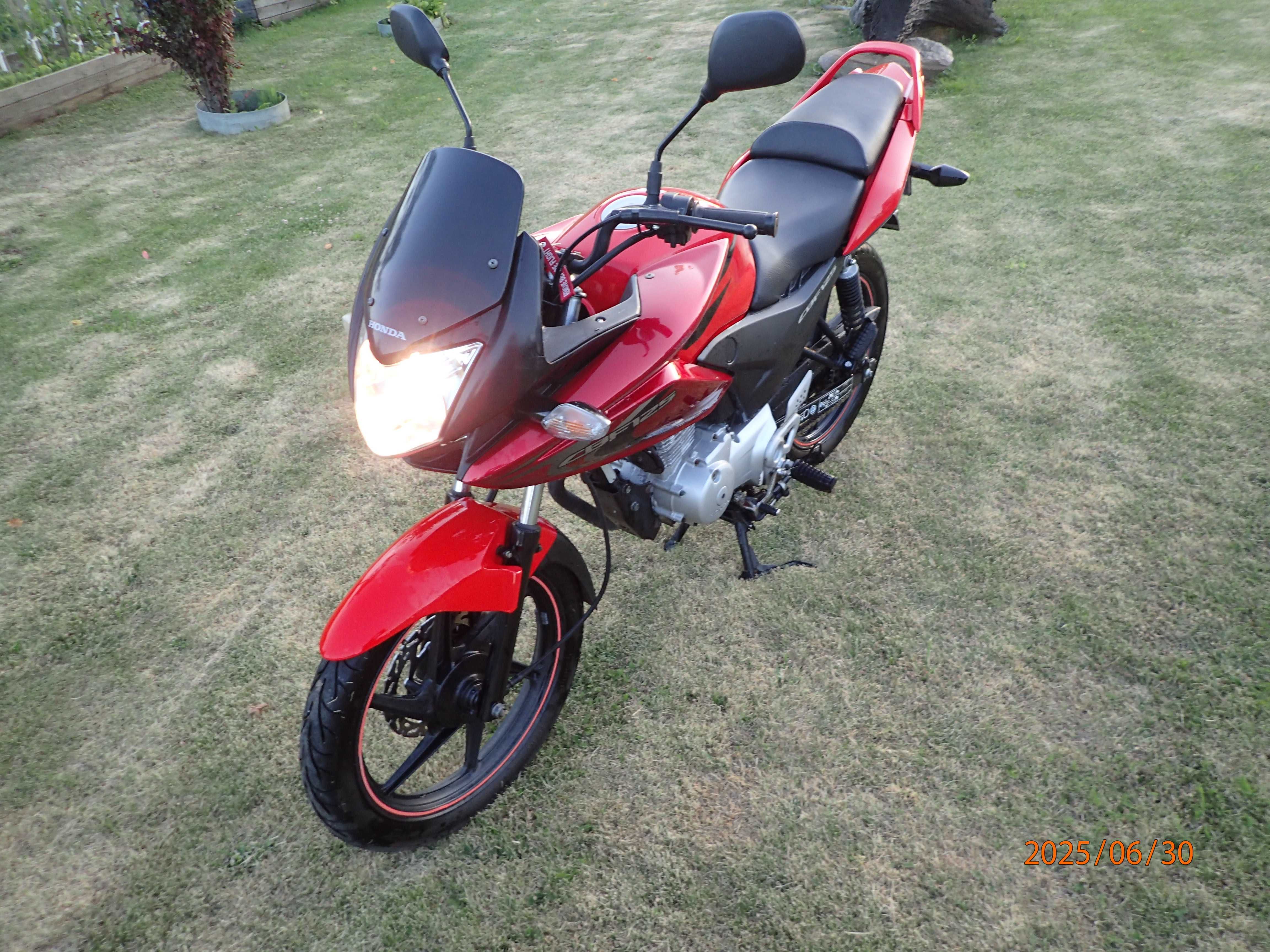 Motocykl Honda CBF 125 M