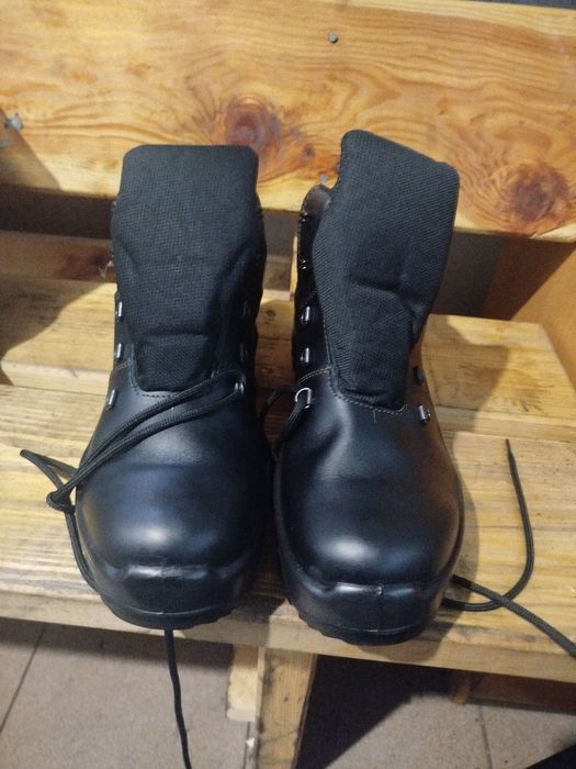 Ботинки робочі нові 44р