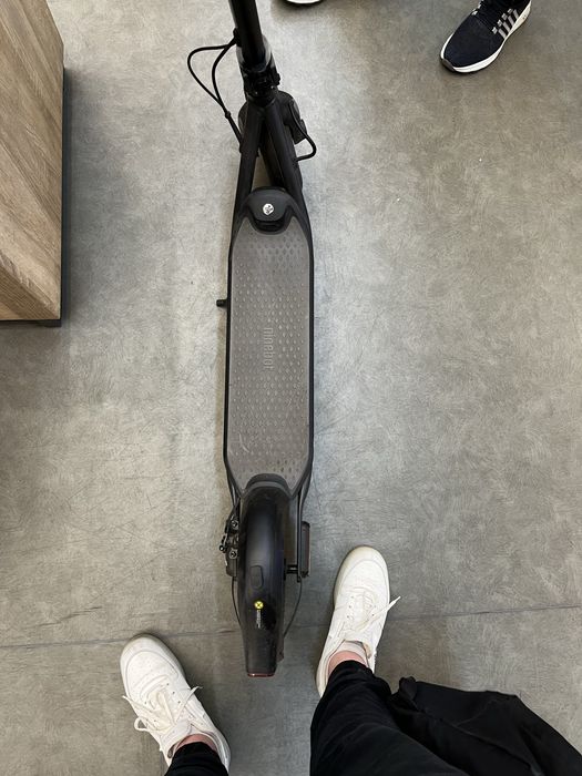 Електросамокат Ninebot Kickscooter F25E II