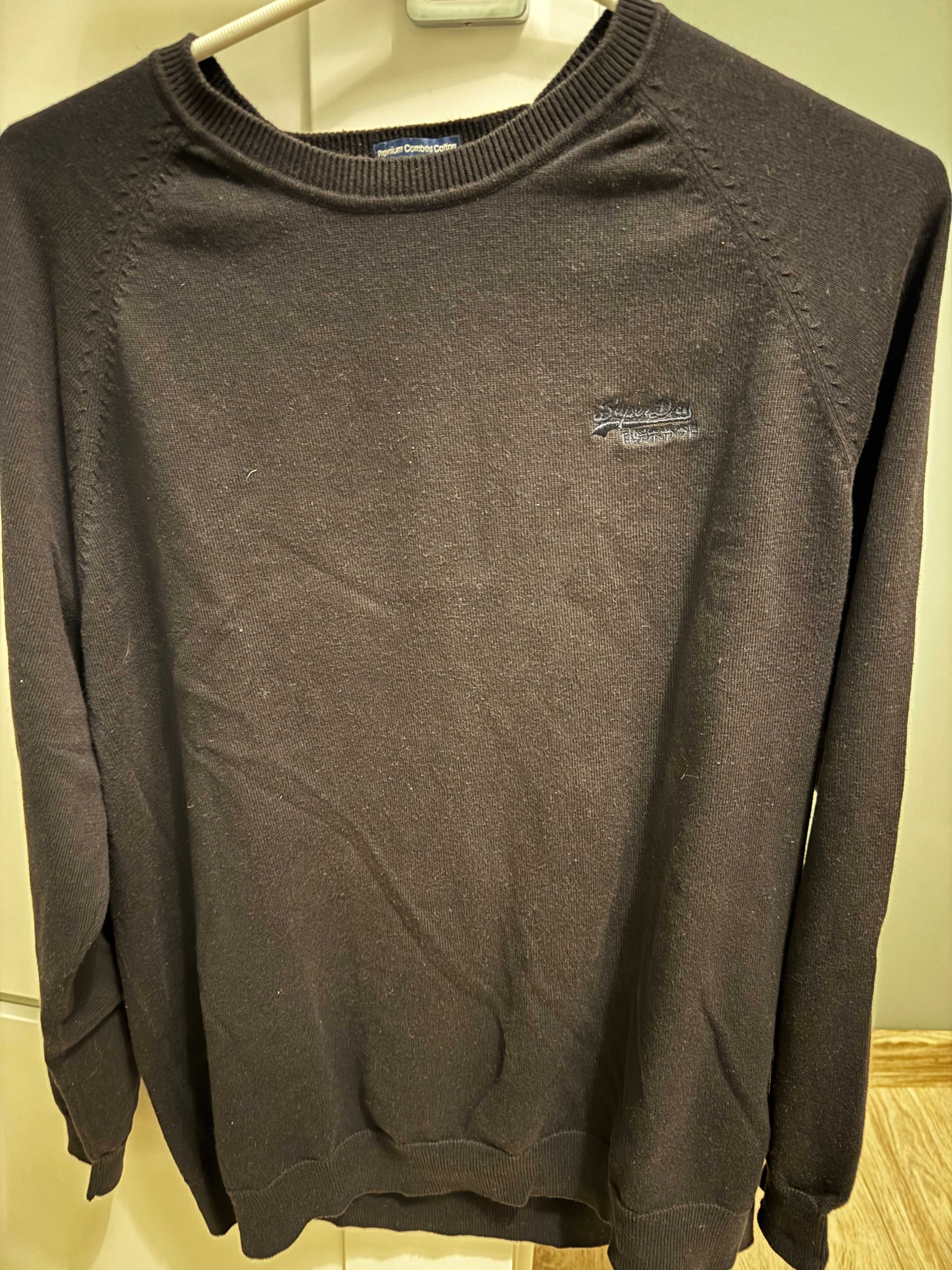 Sweter SuperDry czarny