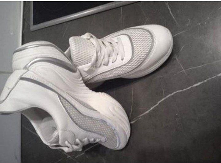 Кросівки жіночі Stitti 898-3 білі/сірі 38