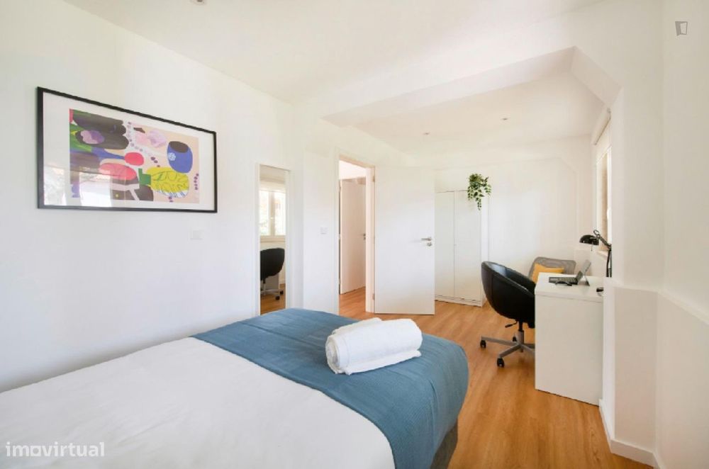 728198 - Quarto com cama de casal em casa com 6...