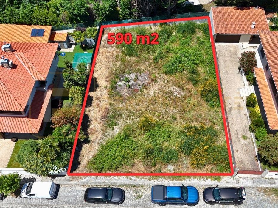 Lote de terreno em Selho São Jorge