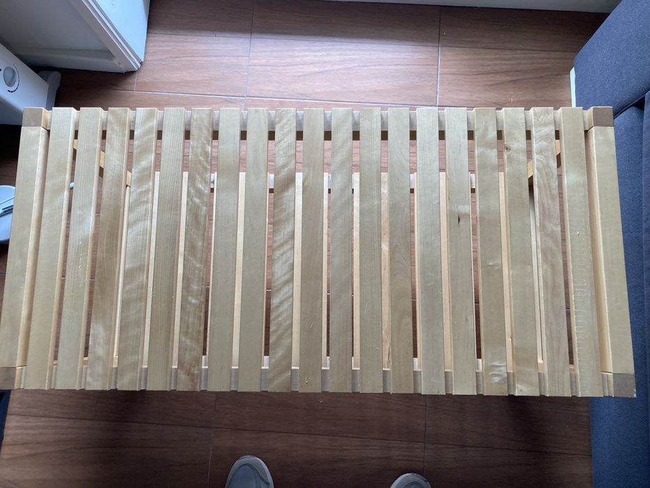 Movel de ripas maciço