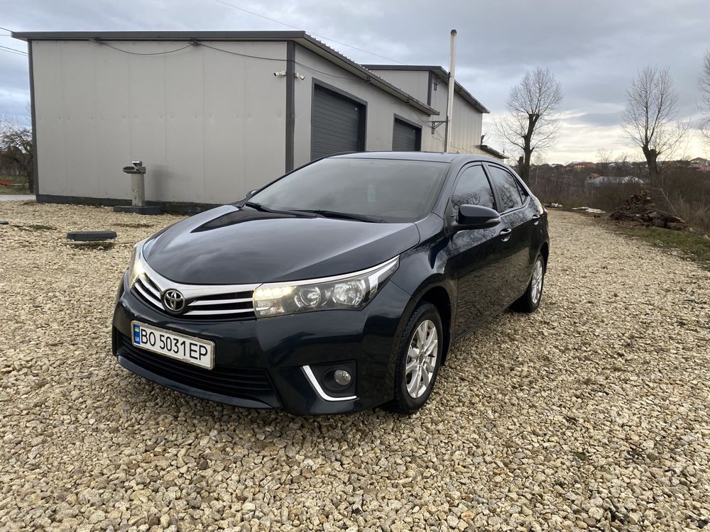 TOYOTA Corolla 2015 Газ/Бензин тойота королла