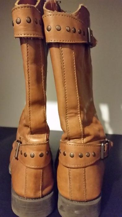 EXCELENTES| Botas camel em pele estilo cavaleiro N.34