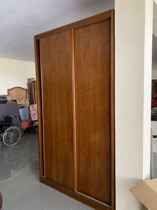 Vendo sofas e moveis (moveis sala, camas, mesas, armário, etc)