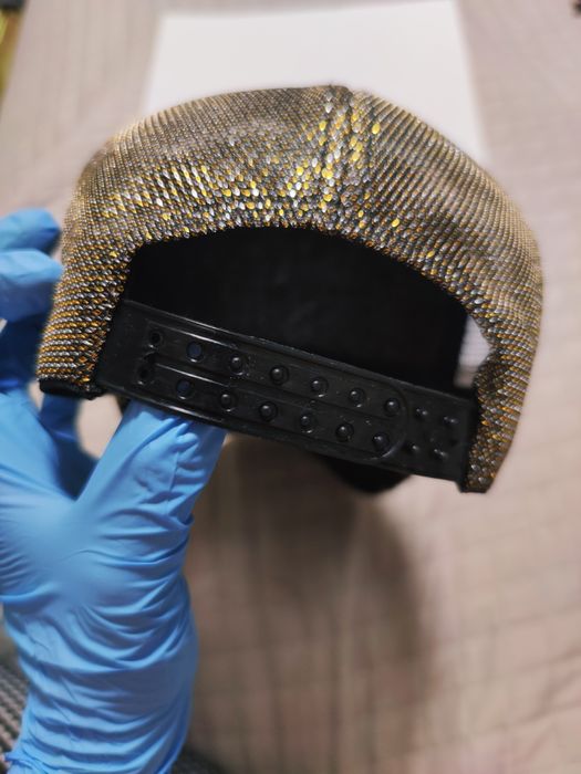 Nowa ekskluzywna czapka z daszkiem w cekinową panterę