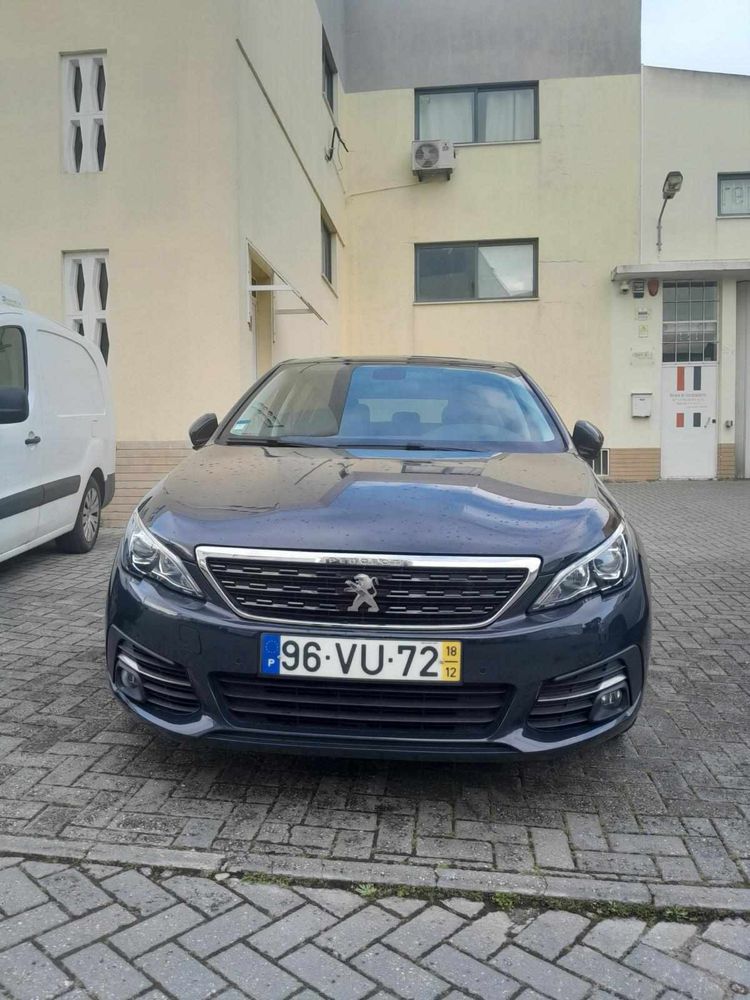 Peugeot  308  1.5 BlueHDi, Cx. A., 130 CV