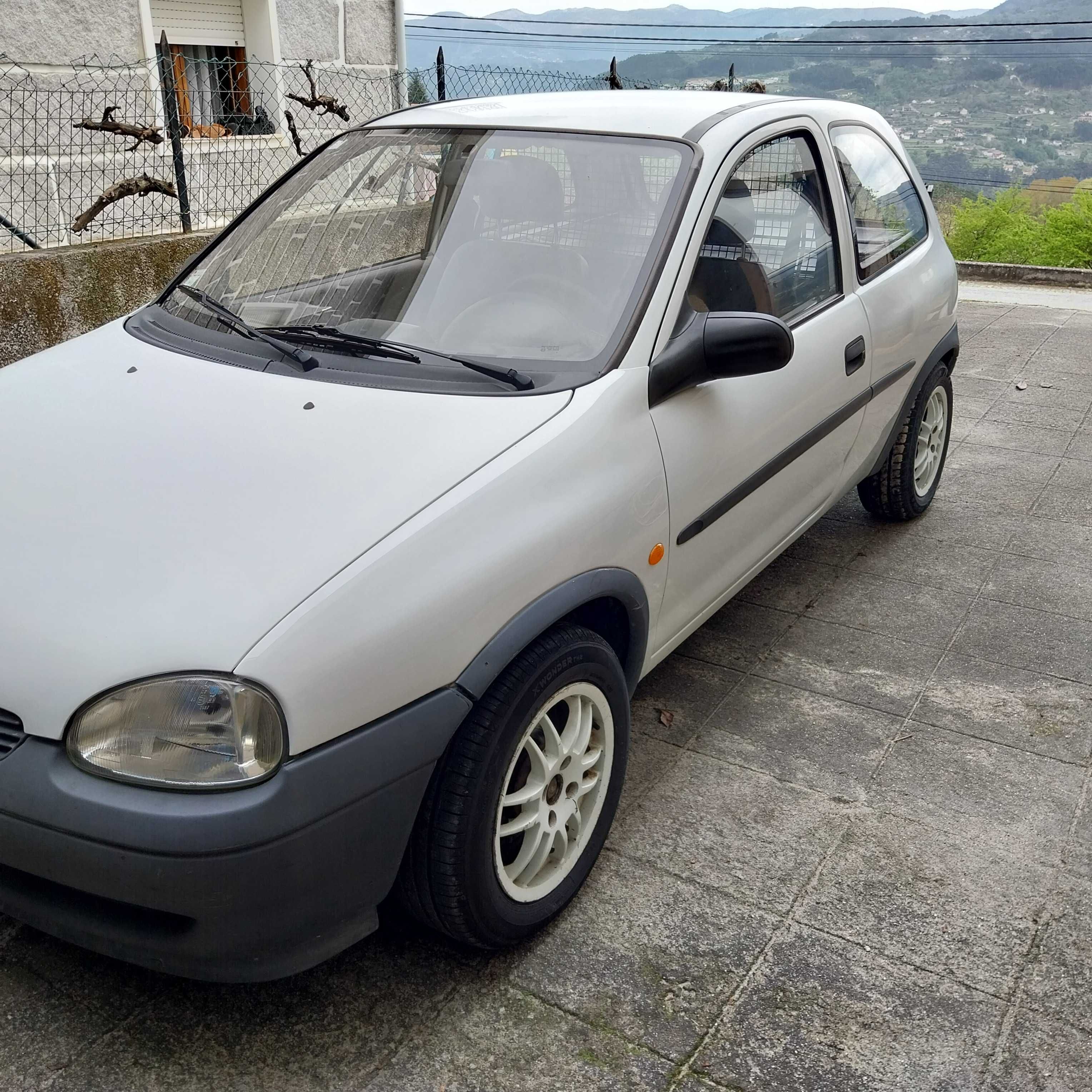 Opel Corsa 1.7D  ISUZU