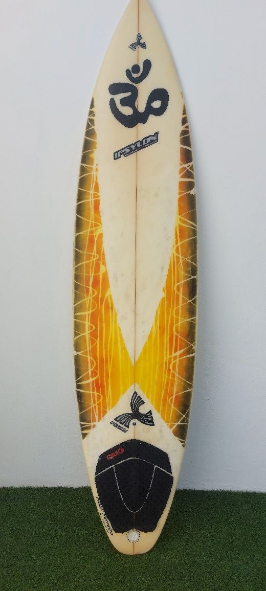 Prancha surf 6'8 com capa