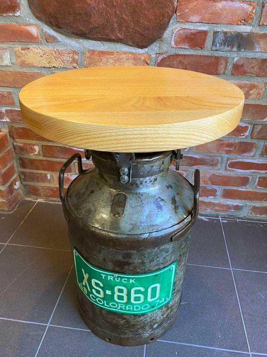 Stół kawowy, ekspozycyjny, antyk, industrialn