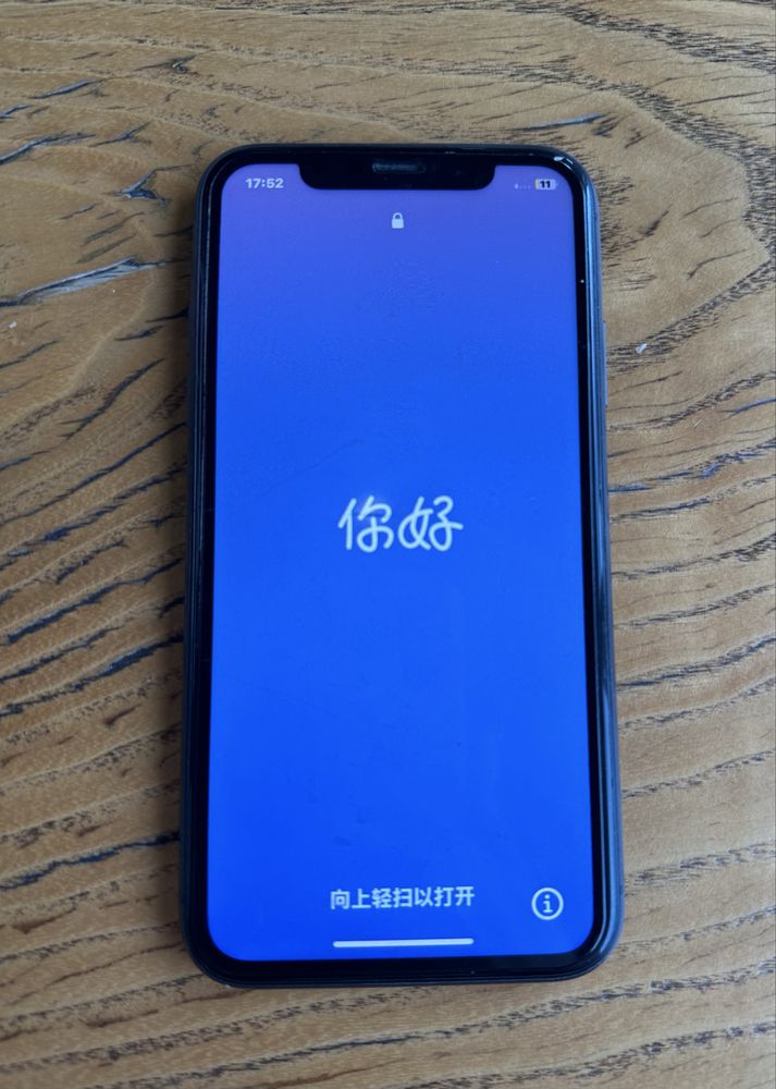 Iphone 11 64 гб R-sim в отличном состоянии