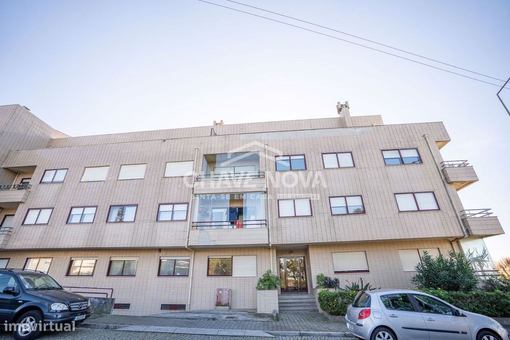 PS - Apartamento T2 c/ Garagem Box em S. Félix da Marinha