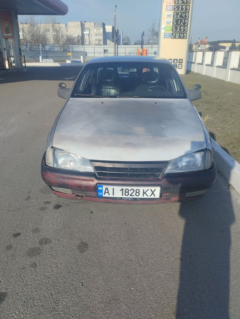 Opel Omega A (2 авто по ціні 1)