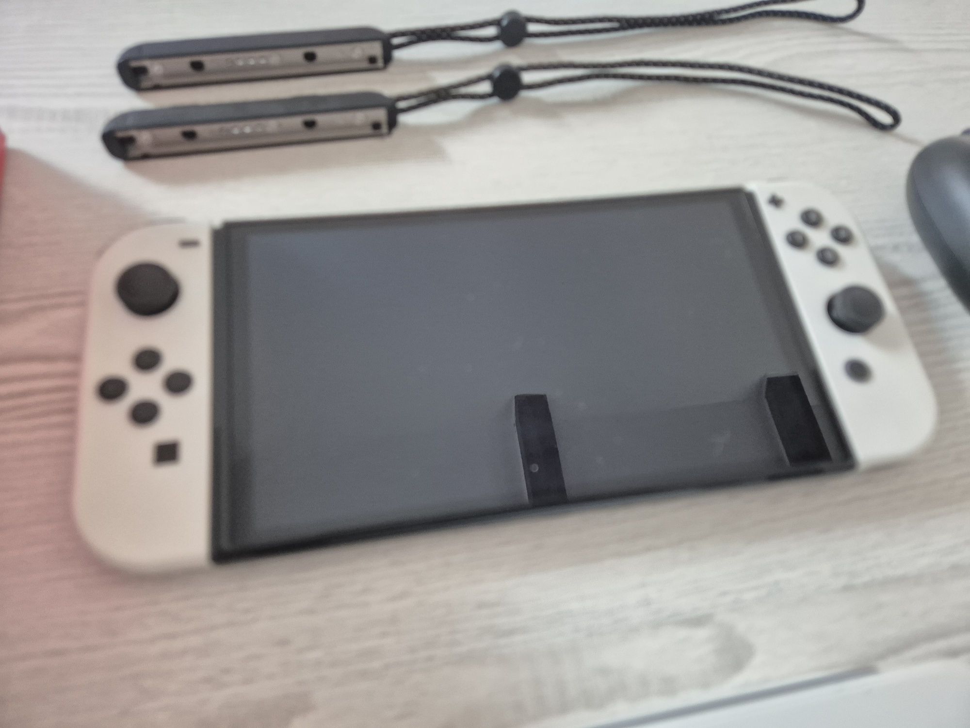 Nintendo Switch Oled + 3 gry Gwarancja