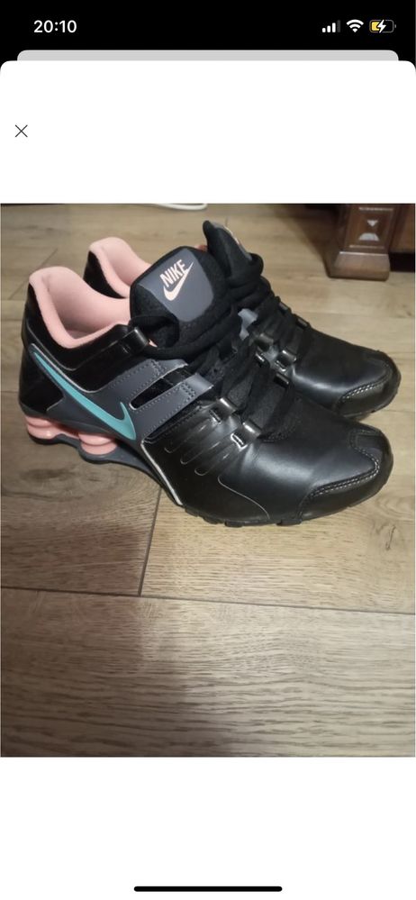 Кросівки жіночі фірми nike shox(оригінал)