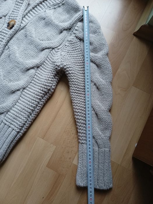 Sweter damski bardzo ciepły, mięciutki, wygodny jasny beż