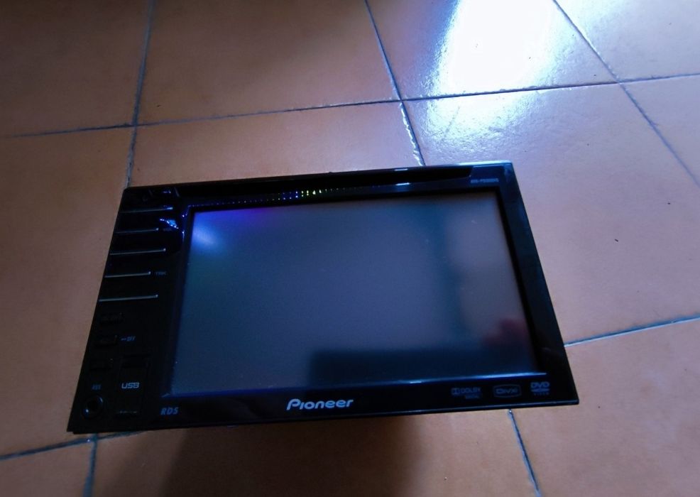 AUTO Pioneer AVH-P3100DVD