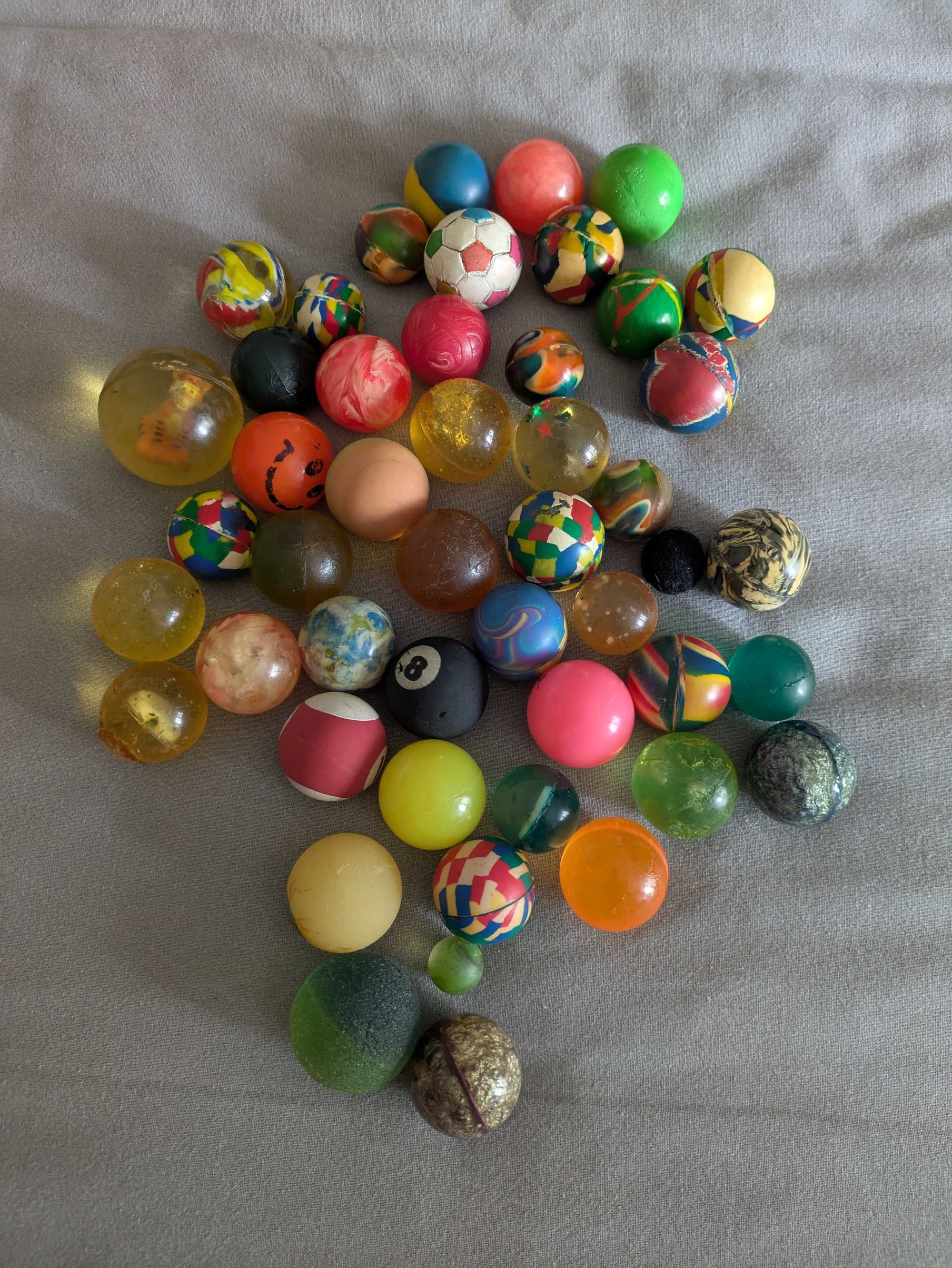 Bolas saltitonas