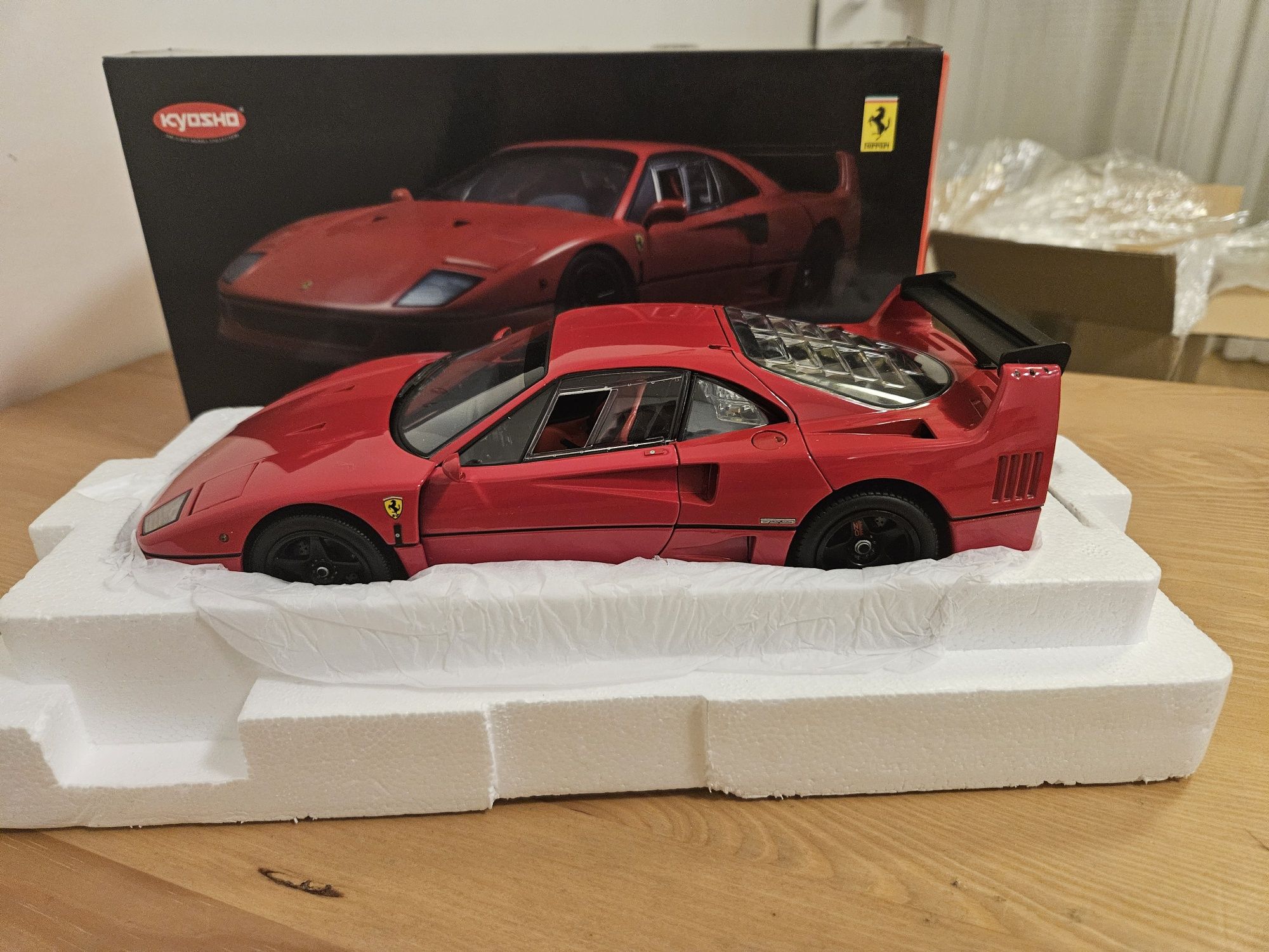 1:18 Ferrari F40 LM Hi-End Kyosho model (norev bbr cmc)