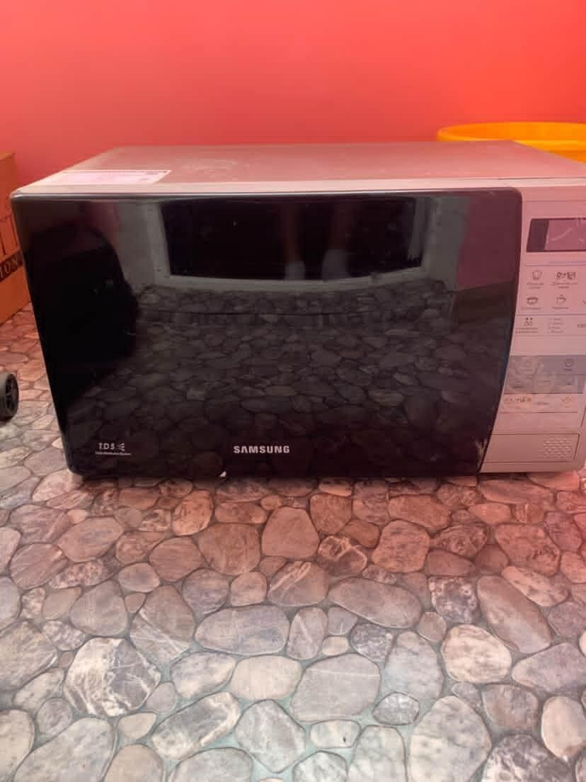 Микроволновка SAMSUNG