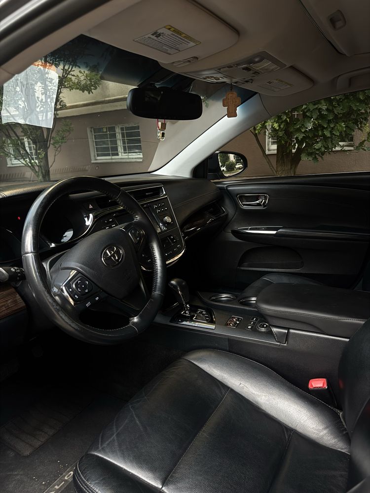 Продам Toyota Avalon