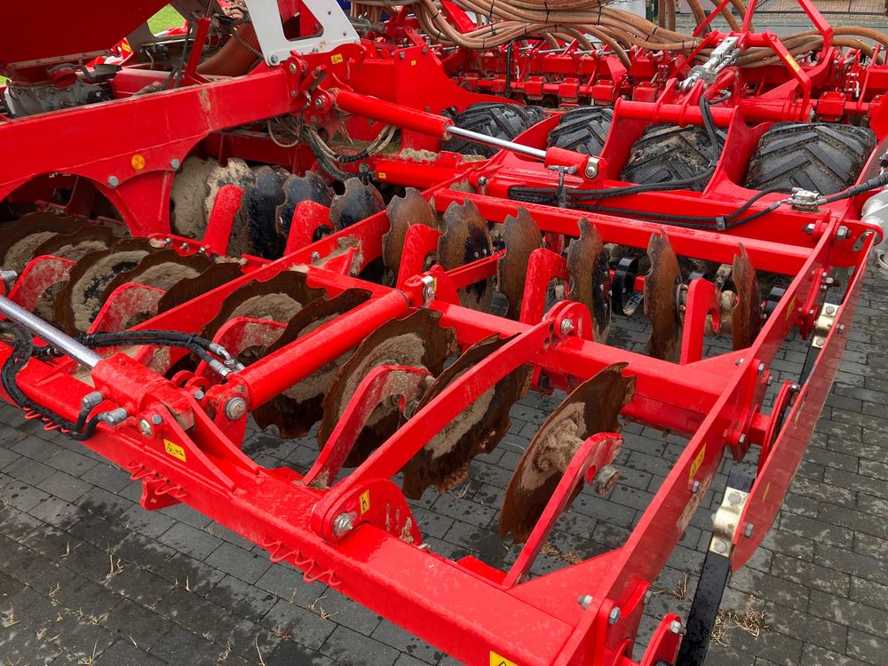 Siewnik ciągany pottinger terrasem C6 stan bardzo dobry