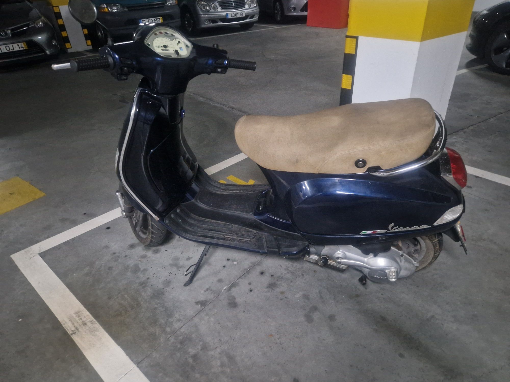 Vespa lx 125  Bom estado