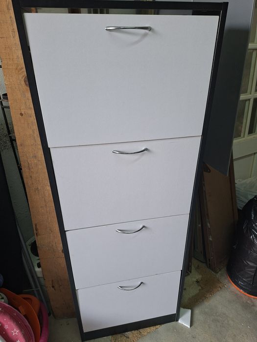 Sapateira com 4 gavetas