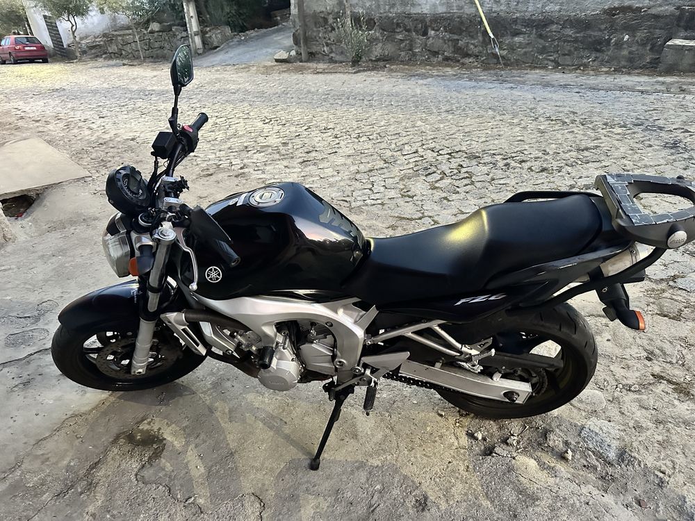 Fzr 6 600 cilindrada bem conservada
