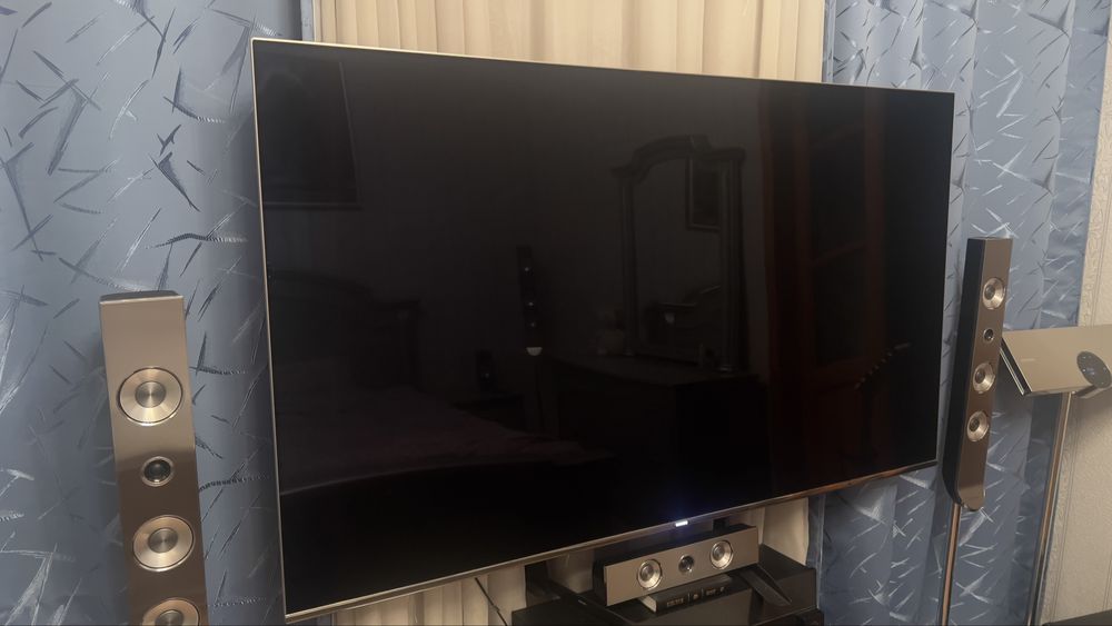 65 дюймів Samsung UE65KS7005U 4K Smart TV, WI-FI