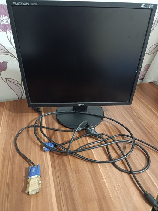 Монітор LG Flatron L1952TQ