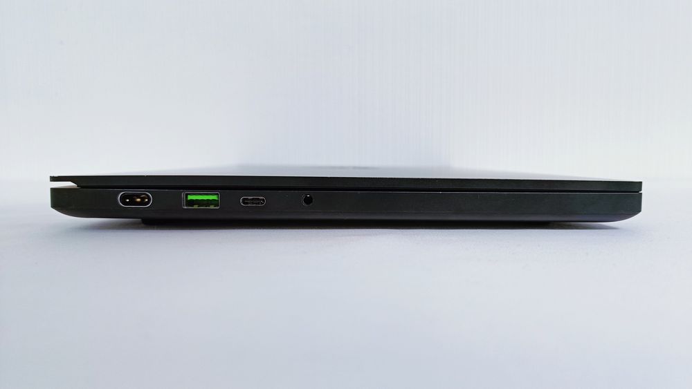 RAZER Blade Ryzen 9 5900HX/Экран 2К/165Гц