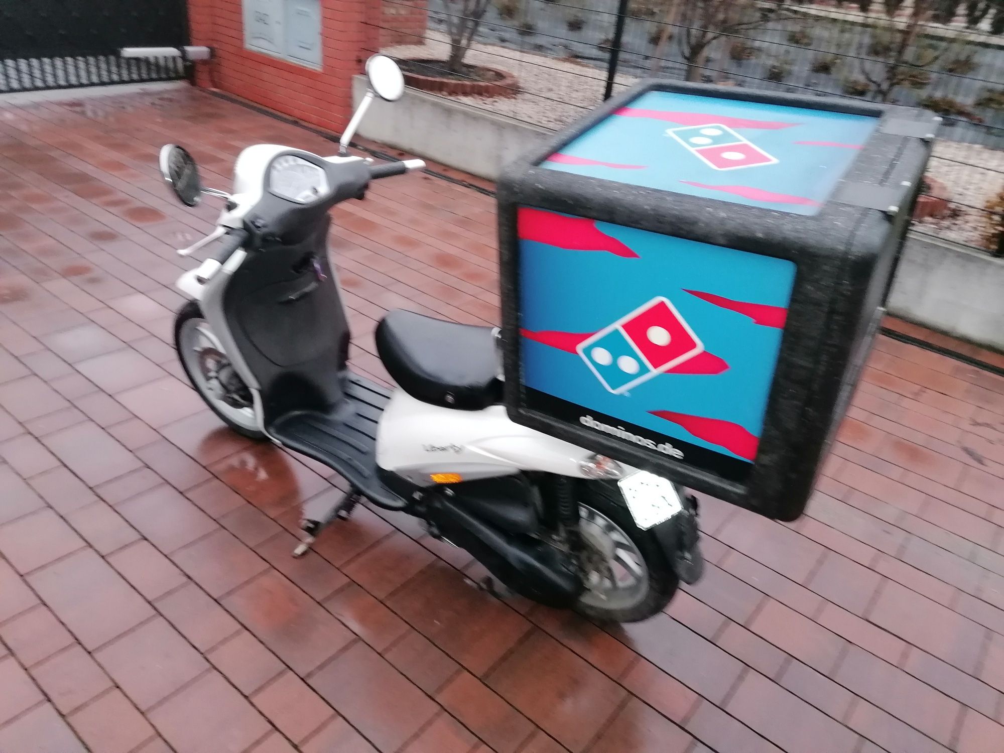 Piaggio liberty do przewozu jedzenia do rozwożenia pizzy nie kymco sym